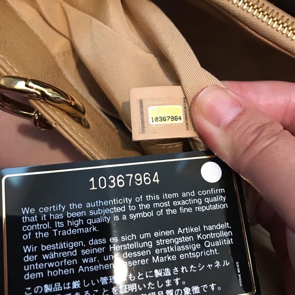💓Sold💓CHANEL Caviar GST Beige - Picture 6 of 10